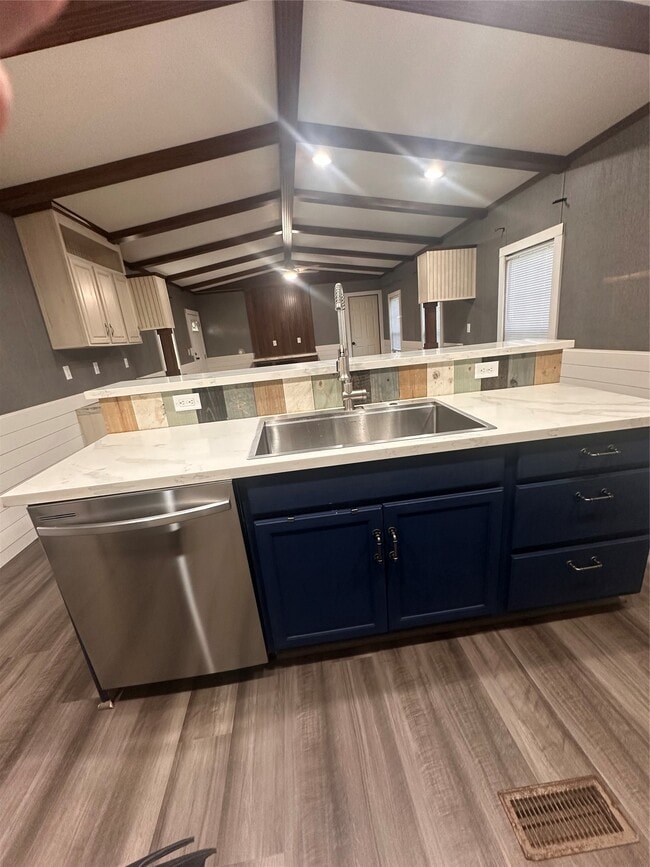 Building Photo - 14525 Oak Hill Ln