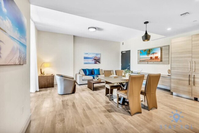 Building Photo - 777 N Ocean Dr