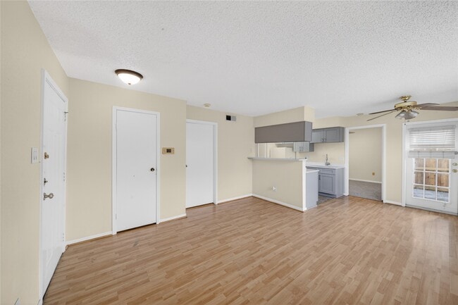 Building Photo - 2750 Holly Hall St