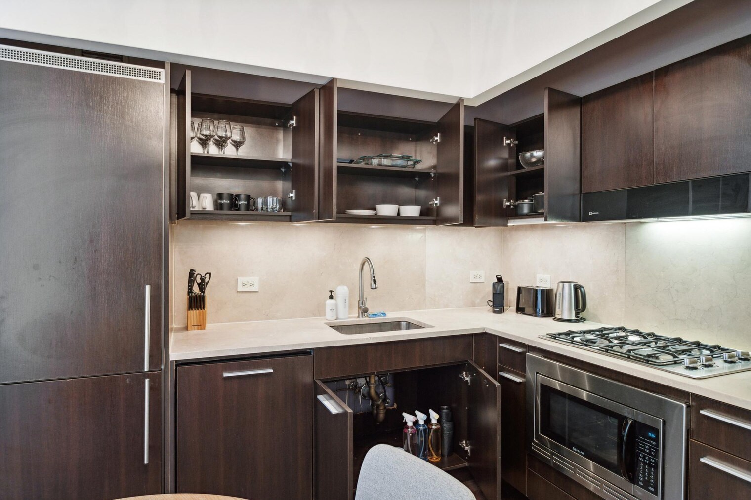 Building Photo - 110 Wall St