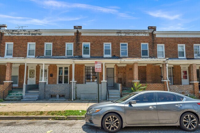Building Photo - 2335 Lauretta Ave