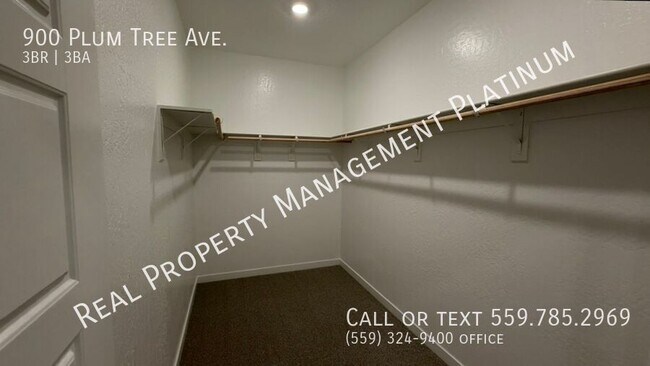 Building Photo - 900 Plum Tree Ave