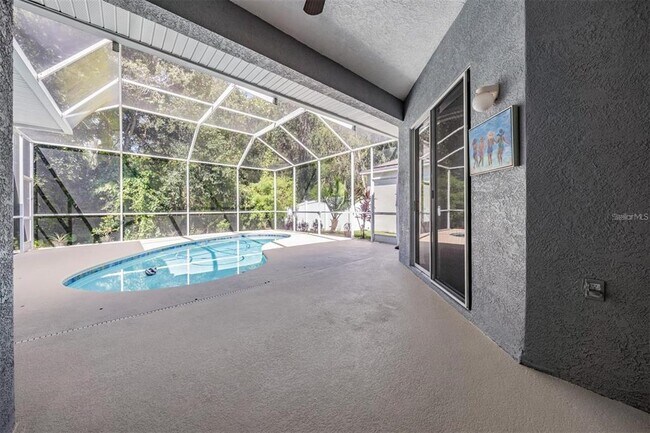 Building Photo - 25001 Bandana Ct