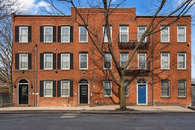 Building Photo - 7 Chesterton St