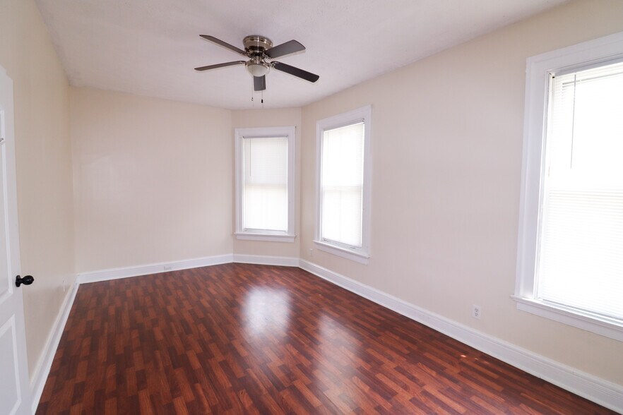Building Photo - 2615 Eden Ave