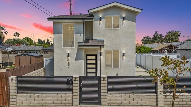 Primary Photo - 12003 Cantara St