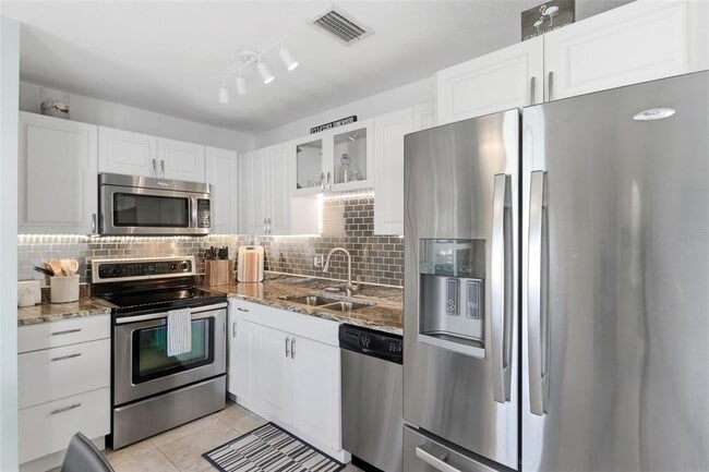 Building Photo - 5174 Beach Dr SE