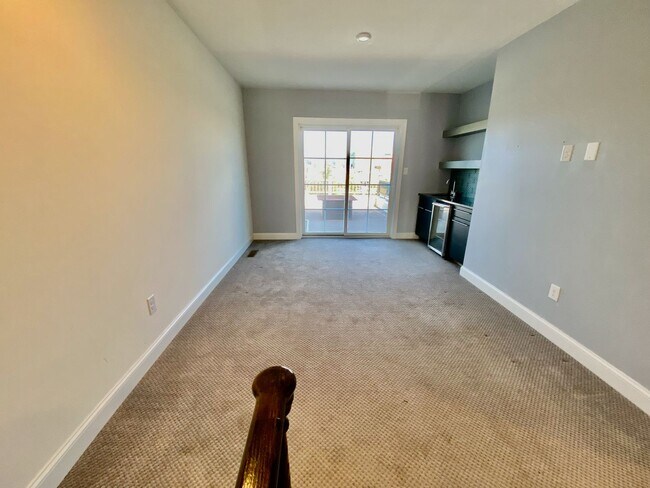 Building Photo - SIENA Place/PACKER PARK CORNER 4 Bedroom/2...