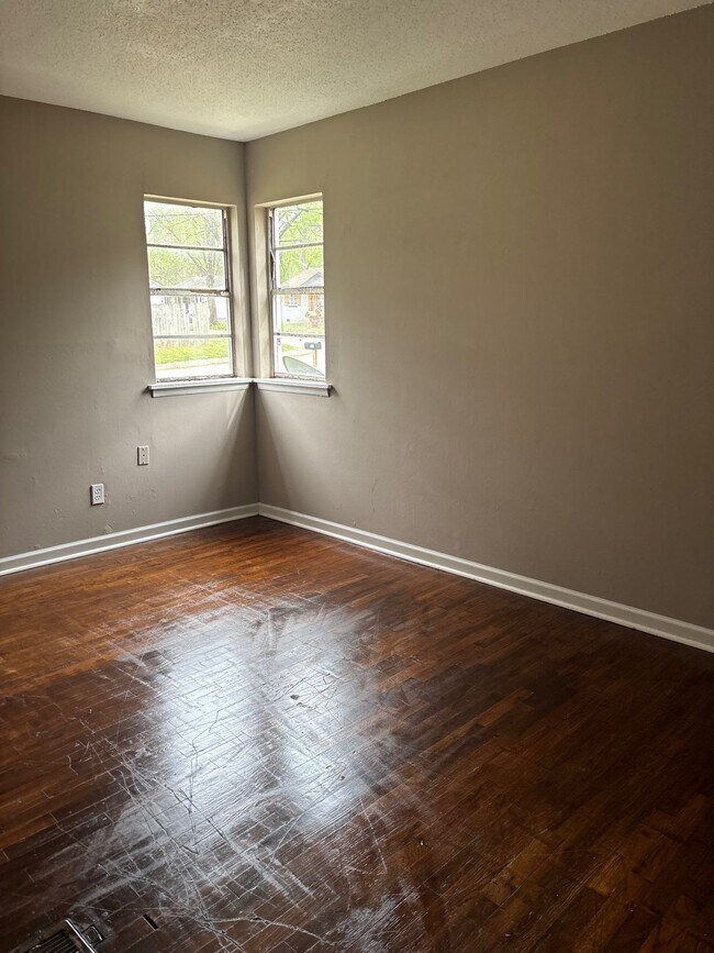 Building Photo - 959 Norris St