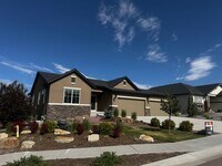 Building Photo - 5 Bedroom LUXURY home in BLACK FOREST