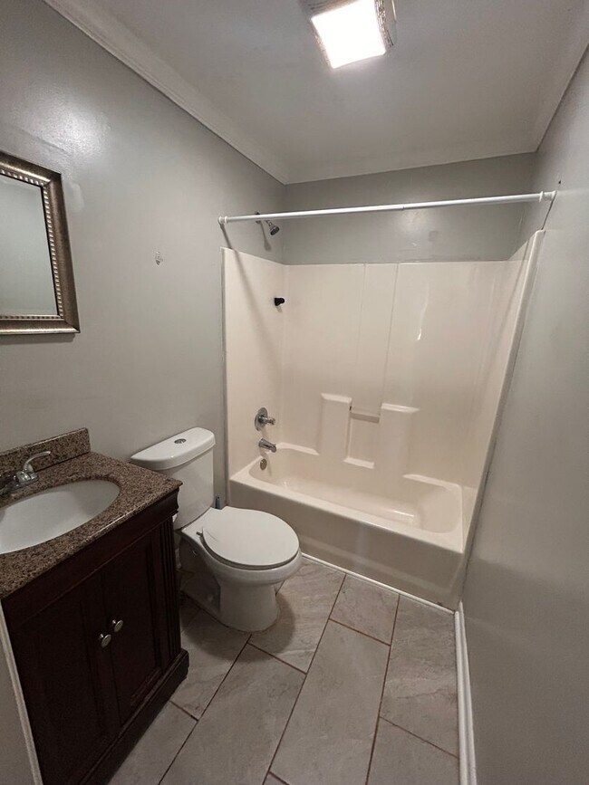 Building Photo - 3510 Avondale Dr NW