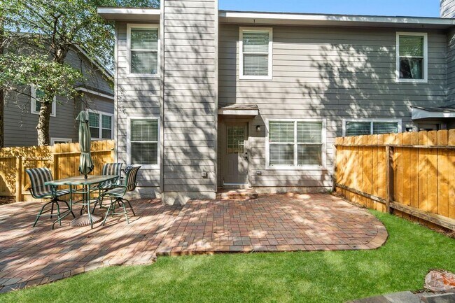 Building Photo - 26 Musgrove Pl