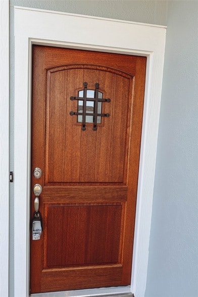 Building Photo - 3352 Vine Ter Trce