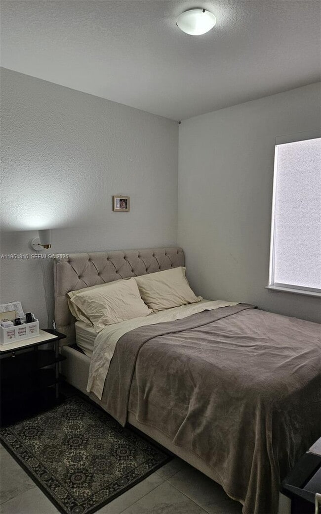 Building Photo - 701 NW 127th Pl