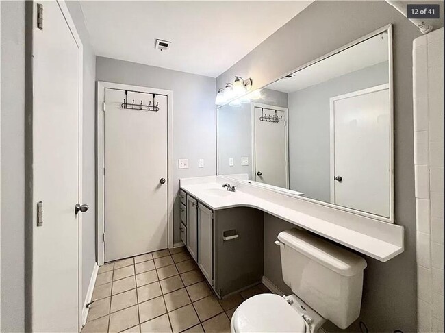 Building Photo - 326 Warm Springs Cir