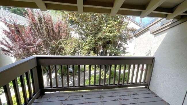 Building Photo - Walnut Creek! 1 bedroom 1 bathroom, Walk t...