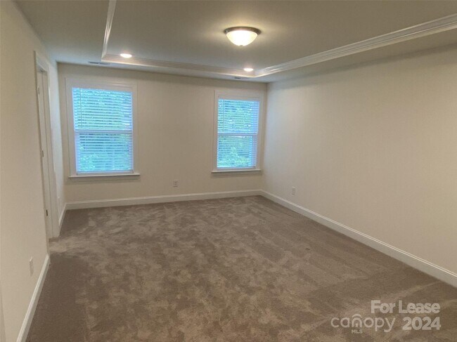 Building Photo - 1006 Moffat Ln