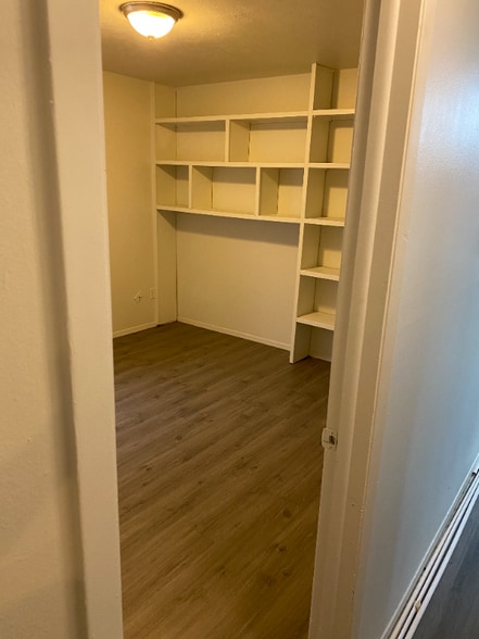 Building Photo - 137 Hardy Ave