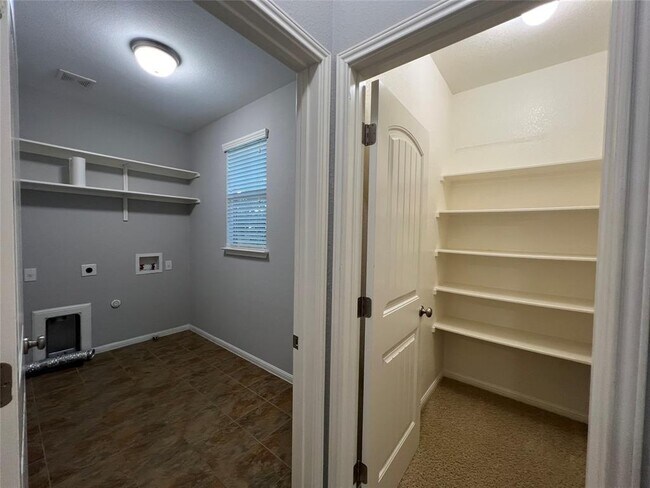 Building Photo - 11400 W Parmer Ln