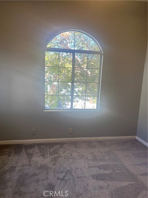 Building Photo - 5018 Evanwood Ave