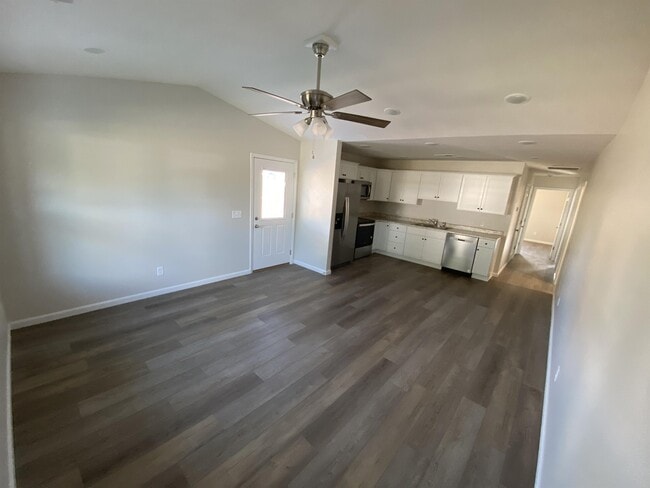Building Photo - 200 Parkers Loop