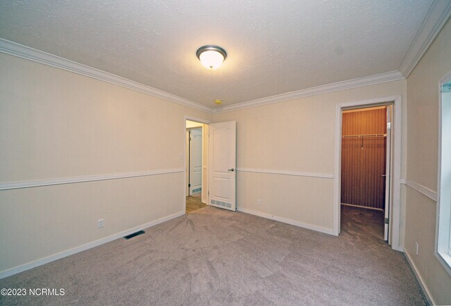 Building Photo - 158 State Rd 1319