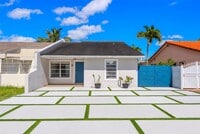 Building Photo - 31 NW 108th Ct