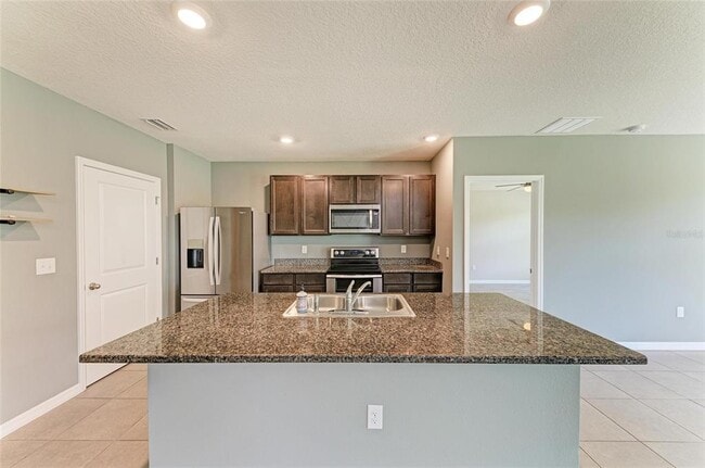 Building Photo - 2825 Greenleaf Ter