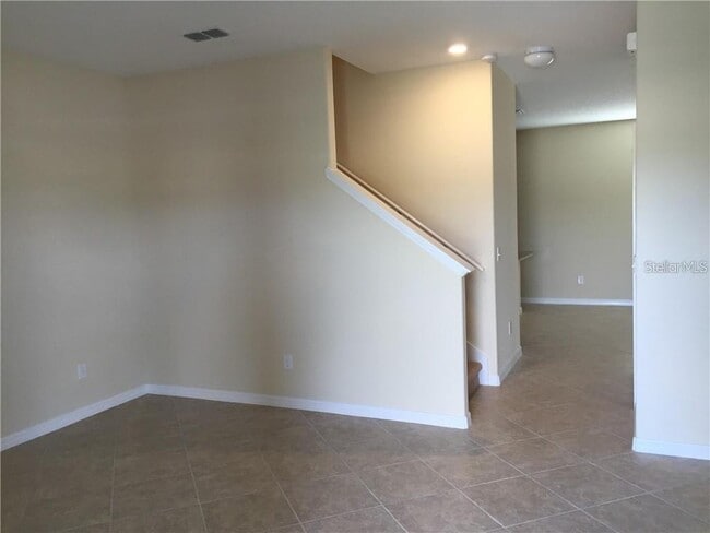 Building Photo - 13048 Garridan Ave