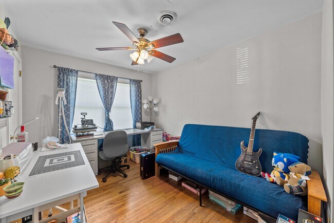 Building Photo - 1309 Willow St