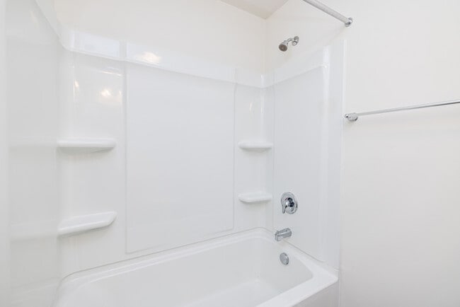 Building Photo - BEAUTIFUL 2 Bedroom Townhome in MIDLAND AVAILABLE