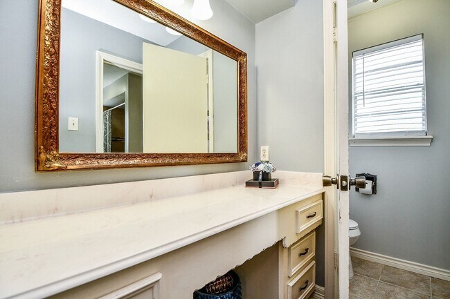 Building Photo - 1015 Kanah Ln