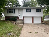 Building Photo - Charming 3 BR/ 2.5 BA home located in Chatham