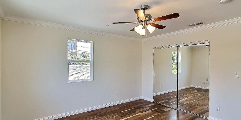 Building Photo - 4604 La Mirada Ave