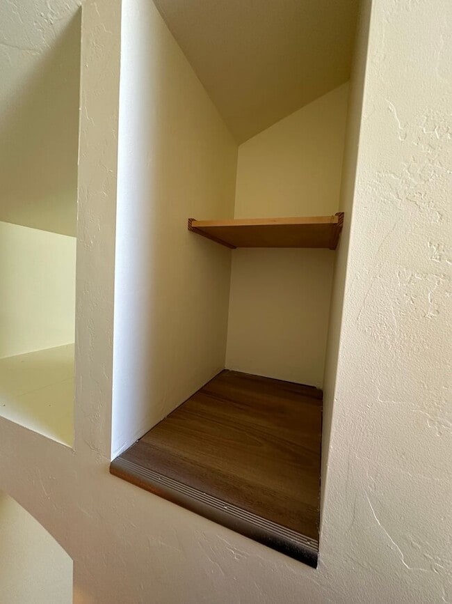 Building Photo - Charming Studio Loft in Arcata – Close to Plaza & Cal Poly Humboldt