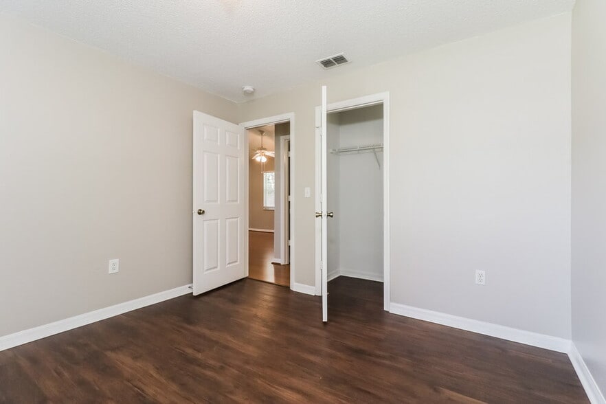 Building Photo - 4519 Weasel Dr