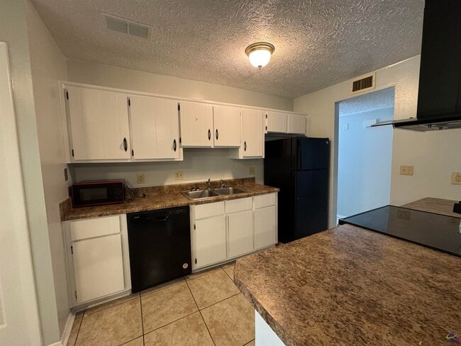 Building Photo - 107 Turtle Creek Dr