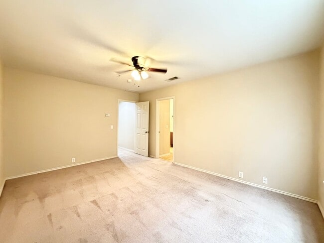 Building Photo - 2224 Stonepark Pl