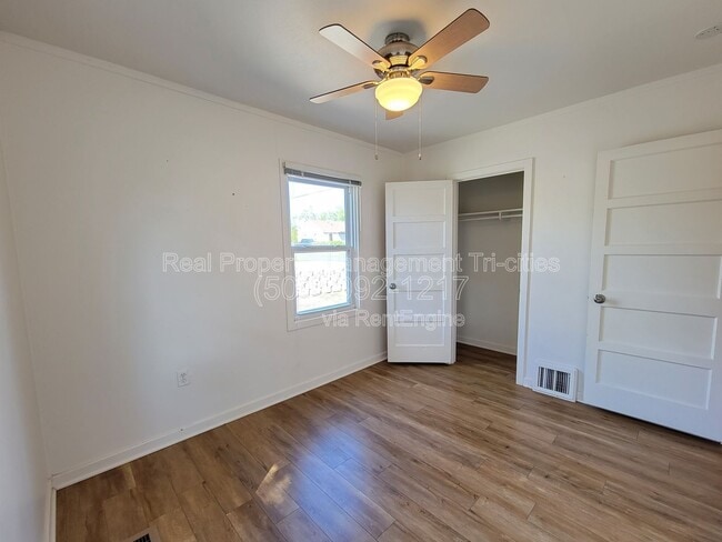 Building Photo - 1005 Torbett St