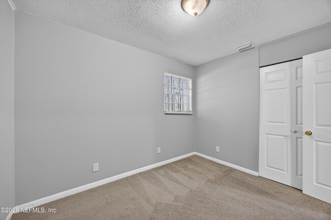 Building Photo - 6955 Miss Muffet Ln S