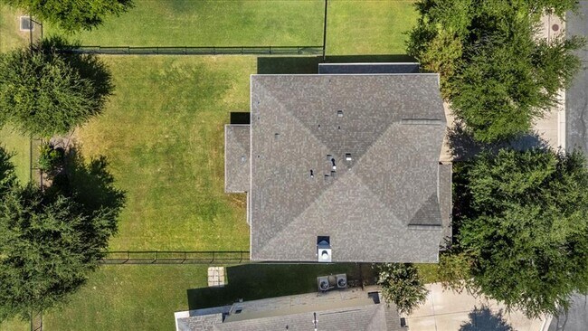 Building Photo - 1509 Greenside Dr