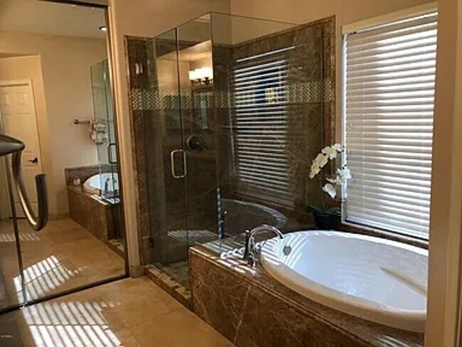 Building Photo - Stunning 4BR House in Cave Creek