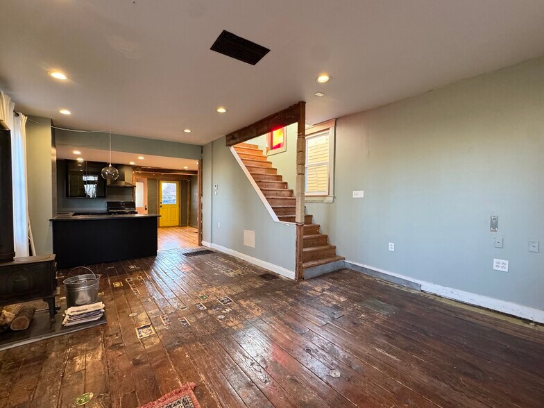 Building Photo - 1539 Madison Ave