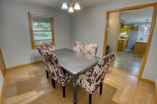 Building Photo - Monthly Waterfront Cabin with Slip