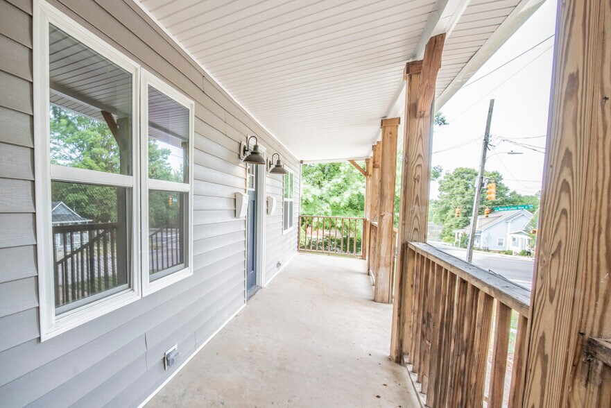 front porch - 919 S State St