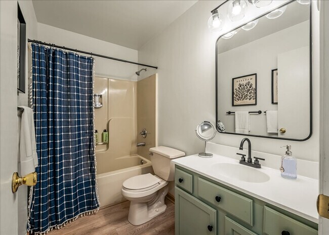 Building Photo - 109 Rising Sun Ct