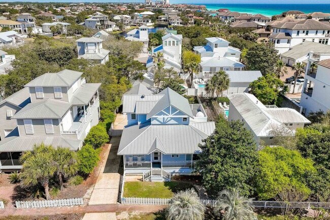 Building Photo - 61 Sunfish St