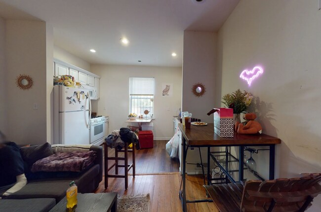 Building Photo - 1739 W Berks St