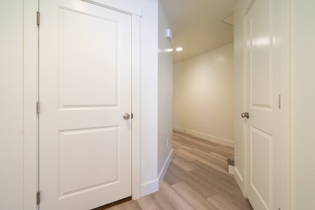 Building Photo - Modern 4-Bed Stand-Alone Home with Fenced Patio