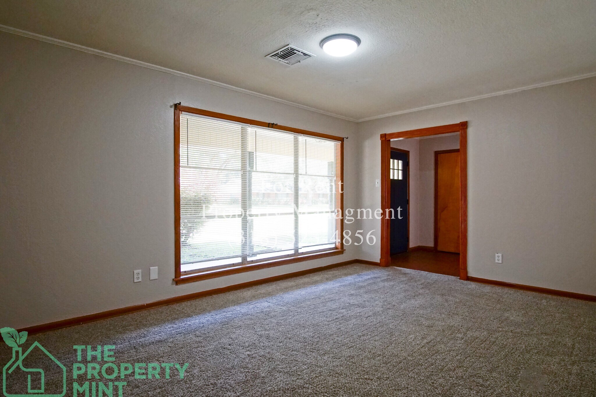 Building Photo - 2327 Whitney Dr